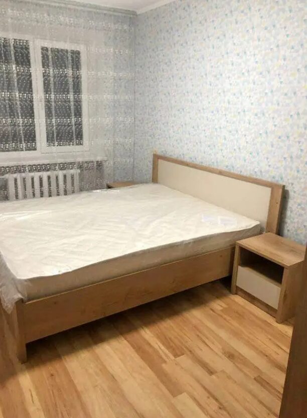 тумба тумби ліжко купити меблі бу спальня світлі меблі не дорого